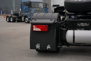 һ�����J7 12.5L���� 580���� 4X2 һ�����12�� AMT �Զ��� ǣ����ͼƬ