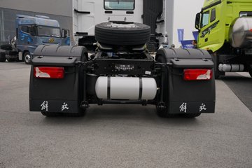 һ�����J7 12.5L���� 580���� 4X2 һ�����12�� AMT �Զ��� ǣ����ͼƬ