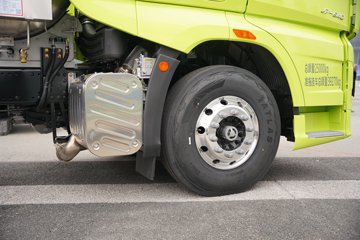 һ�����J7 ��Ӣ�� 15.6L LNG 640���� 6X4 һ�����12�� AMT�Զ��� ǣ����ͼƬ