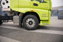 一汽解放J7 精英版 15.6L LNG 640马力 6X4 一汽解放12档 AMT自动档 牵引车