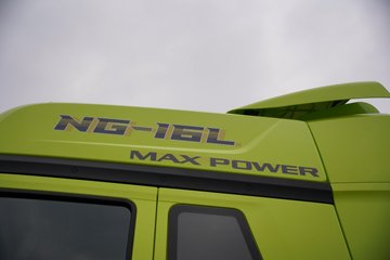 һ�����J7 ��Ӣ�� 15.6L LNG 640���� 6X4 һ�����12�� AMT�Զ��� ǣ����ͼƬ