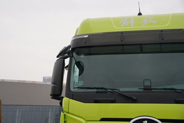 һ�����J7 ��Ӣ�� 15.6L LNG 640���� 6X4 һ�����12�� AMT�Զ��� ǣ����ͼƬ