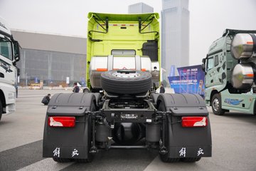 һ�����J7 ��Ӣ�� 15.6L LNG 640���� 6X4 һ�����12�� AMT�Զ��� ǣ����ͼƬ