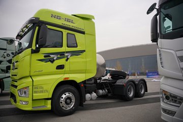 һ�����J7 ��Ӣ�� 15.6L LNG 640���� 6X4 һ�����12�� AMT�Զ��� ǣ����ͼƬ