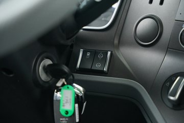 һ�����J7 ��Ӣ�� 15.6L LNG 640���� 6X4 һ�����12�� AMT�Զ��� ǣ����ͼƬ