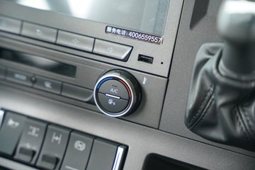 һ�����J7 ��Ӣ�� 15.6L LNG 640���� 6X4 һ�����12�� AMT�Զ��� ǣ����ͼƬ