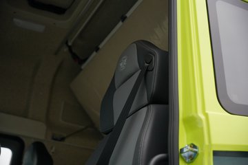 һ�����J7 ��Ӣ�� 15.6L LNG 640���� 6X4 һ�����12�� AMT�Զ��� ǣ����ͼƬ