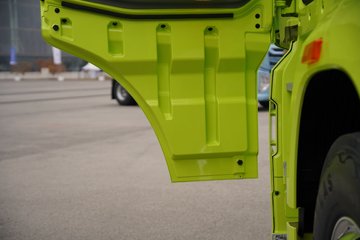 һ�����J7 ��Ӣ�� 15.6L LNG 640���� 6X4 һ�����12�� AMT�Զ��� ǣ����ͼƬ