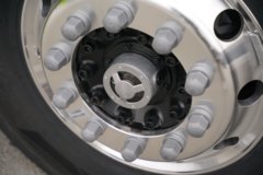 一汽解放J7 精英版 15.6L LNG 640马力 6X4 一汽解放12档 AMT自动档 牵引车