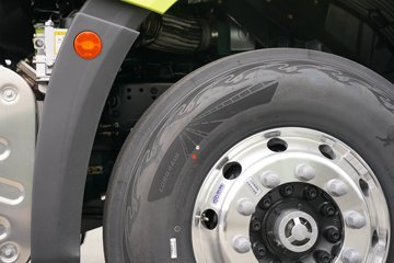 һ�����J7 ��Ӣ�� 15.6L LNG 640���� 6X4 һ�����12�� AMT�Զ��� ǣ����ͼƬ