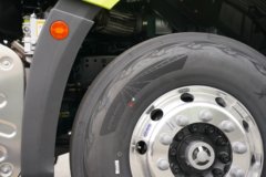 一汽解放J7 精英版 15.6L LNG 640马力 6X4 一汽解放12档 AMT自动档 牵引车