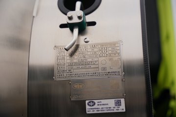 һ�����J7 ��Ӣ�� 15.6L LNG 640���� 6X4 һ�����12�� AMT�Զ��� ǣ����ͼƬ