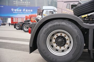 һ�����J7 ��Ӣ�� 15.6L LNG 640���� 6X4 һ�����12�� AMT�Զ��� ǣ����ͼƬ