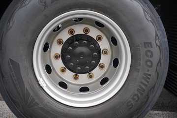 һ�����J7 ��Ӣ�� 15.6L LNG 640���� 6X4 һ�����12�� AMT�Զ��� ǣ����ͼƬ