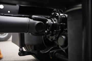 һ�����J7 ��Ӣ�� 15.6L LNG 640���� 6X4 һ�����12�� AMT�Զ��� ǣ����ͼƬ