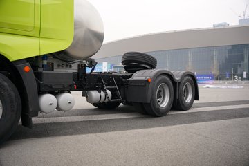 һ�����J7 ��Ӣ�� 15.6L LNG 640���� 6X4 һ�����12�� AMT�Զ��� ǣ����ͼƬ