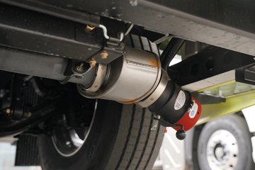 һ�����J7 ��Ӣ�� 15.6L LNG 640���� 6X4 һ�����12�� AMT�Զ��� ǣ����ͼƬ