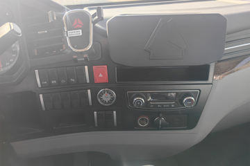 ����HOWO�Ῠ ͳ˧ 2.5L���� 170���� 12�� 4.15�׵��Ų�դʽ�ῨͼƬ