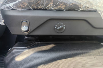 统帅&nbsp;载货车驾驶室                                               图片