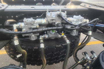 ����HOWO�Ῠ ͳ˧ 2.5L���� 170���� 12�� 4.15�׵��Ų�դʽ�ῨͼƬ