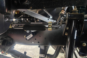 统帅&nbsp;载货车底盘                                                图片