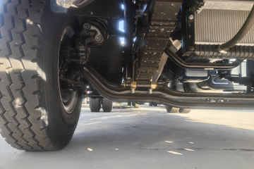 统帅&nbsp;载货车底盘                                                图片