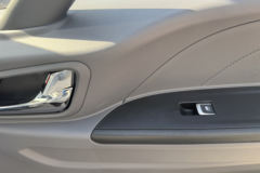 江铃凯运+ 蓝鲸宽体 2.5L柴油 174马力 6档 4.2米单排厢式轻卡