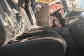 飞碟EW7&nbsp;电动载货车驾驶室图片