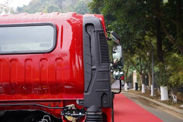 ������������L2 2.5L���� 160���� 4X2 ��ʿ��10�� 3.2����ж��ͼƬ