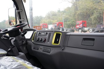 ������������L2 2.5L���� 160���� 4X2 ��ʿ��10�� 3.2����ж��ͼƬ