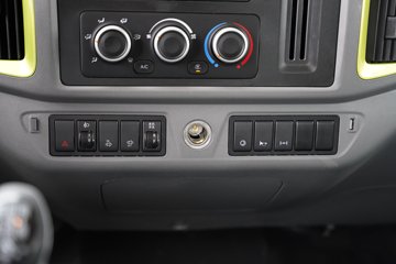 ������������L2 2.5L���� 160���� 4X2 ��ʿ��10�� 3.2����ж��ͼƬ