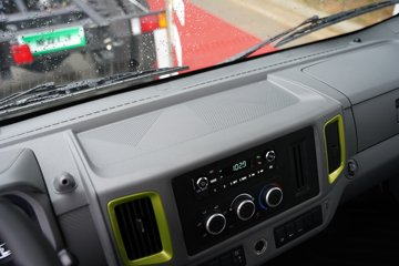 ������������L2 2.5L���� 160���� 4X2 ��ʿ��10�� 3.2����ж��ͼƬ