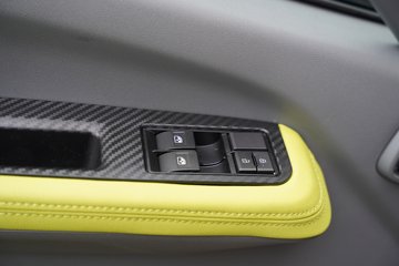 ������������L2 2.5L���� 160���� 4X2 ��ʿ��10�� 3.2����ж��ͼƬ