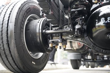 ������������L2 2.5L���� 160���� 4X2 ��ʿ��10�� 3.2����ж��ͼƬ