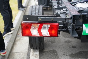 ������������L2 2.5L���� 160���� 4X2 ��ʿ��10�� 3.2����ж��ͼƬ