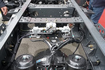 ������������L2 2.5L���� 160���� 4X2 ��ʿ��10�� 3.2����ж��ͼƬ