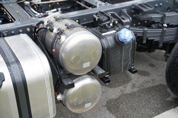 ������������L2 2.5L���� 160���� 4X2 ��ʿ��10�� 3.2����ж��ͼƬ