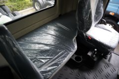 东风柳汽乘龙H5 6X4 侧置电池 纯电动牵引车 宁德时代400kWh