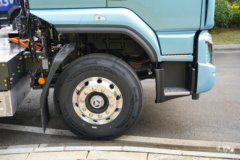 东风柳汽乘龙H5 4X2 换电式纯电动牵引车 宁德时代512.59kWh