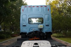 东风柳汽乘龙H5 4X2 换电式纯电动牵引车 宁德时代512.59kWh