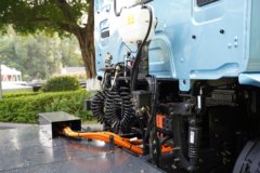 东风柳汽乘龙H5 4X2 换电式纯电动牵引车 宁德时代512.59kWh