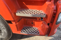 重汽汕德卡 SITRAK G5S 6.9L柴油 330马力 4X2 中国重汽10档 AMT自动档 9.6米厢式载货车