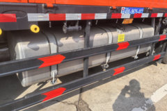 重汽汕德卡SITRAK G5S 350马力 4X2 中国重汽12档 6.8米仓栅式载货车