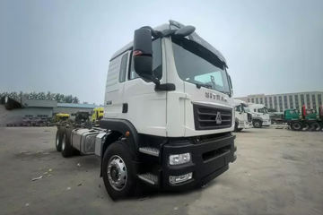 重汽汕德卡SITRAK G5S 7.4L柴油 350马力 6X4 中国重汽9档 9.55米厢式载货车