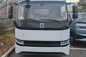 Զ�� ����H8E �ǻ۰� 4.5T 4.15�׵��Ŵ��綯��ʽ�Ῠ100.88kWhͼƬ