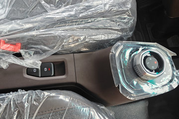 Զ�� ����H8E �ǻ۰� 4.5T 4.15�׵��Ŵ��綯��ʽ�Ῠ100.88kWhͼƬ