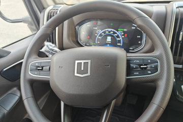 Զ�� ����H8E �ǻ۰� 4.5T 4.15�׵��Ŵ��綯��ʽ�Ῠ100.88kWhͼƬ