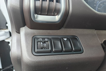 Զ�� ����H8E �ǻ۰� 4.5T 4.15�׵��Ŵ��綯��ʽ�Ῠ100.88kWhͼƬ
