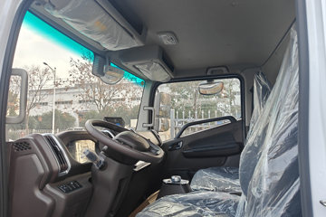 Զ�� ����H8E �ǻ۰� 4.5T 4.15�׵��Ŵ��綯��ʽ�Ῠ100.88kWhͼƬ