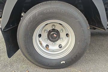 Զ�� ����H8E �ǻ۰� 4.5T 4.15�׵��Ŵ��綯��ʽ�Ῠ100.88kWhͼƬ